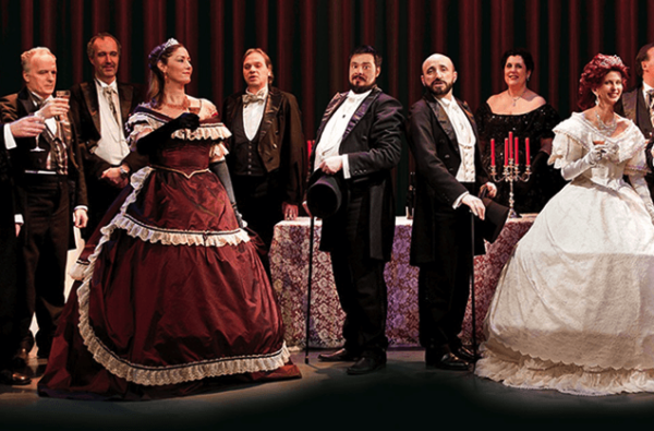 ¿Ideas para un aniversario romántico? Ir a la ópera con tu pareja